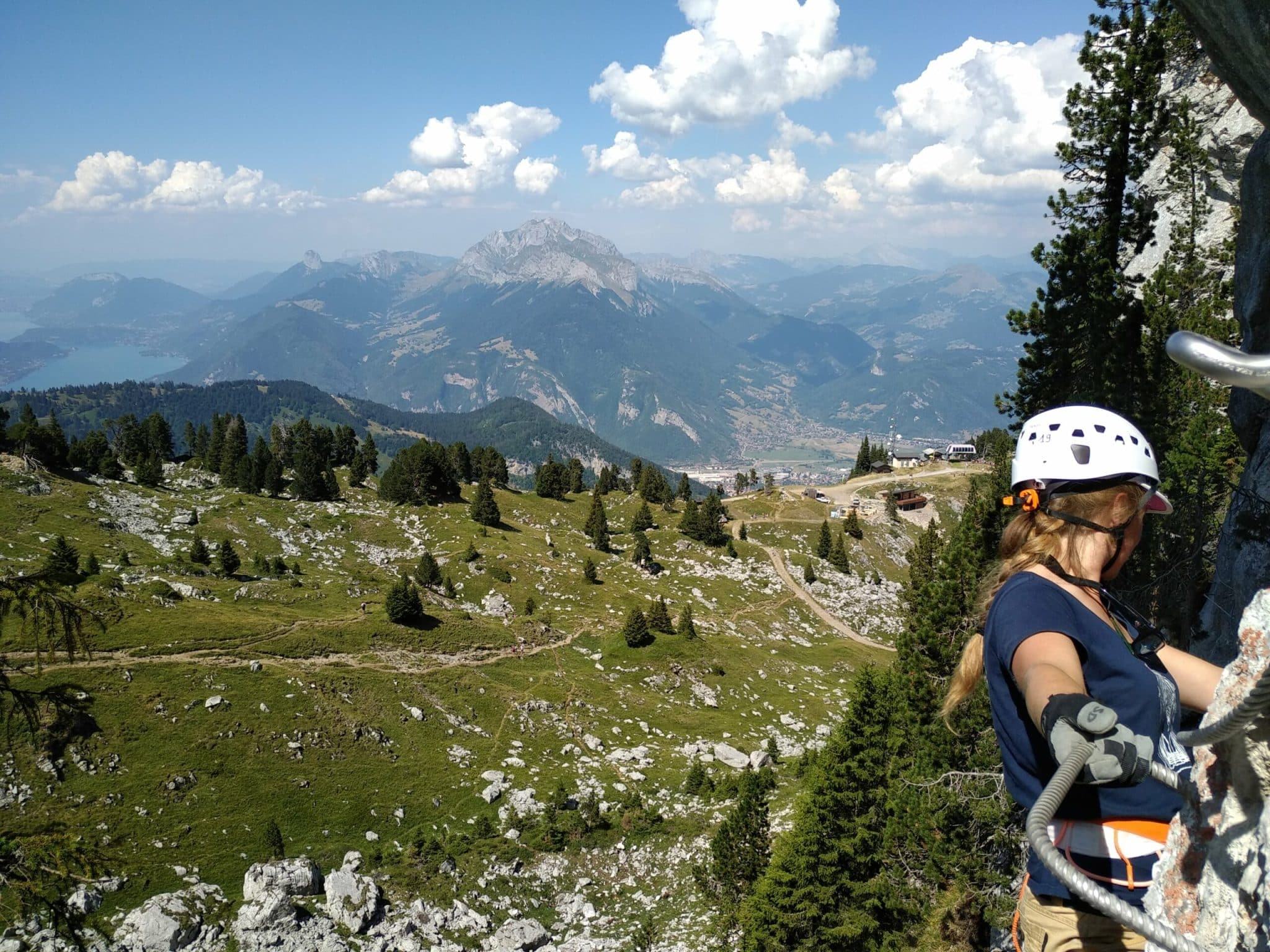 Via ferrata de la Station de la sambuy avec vue lac