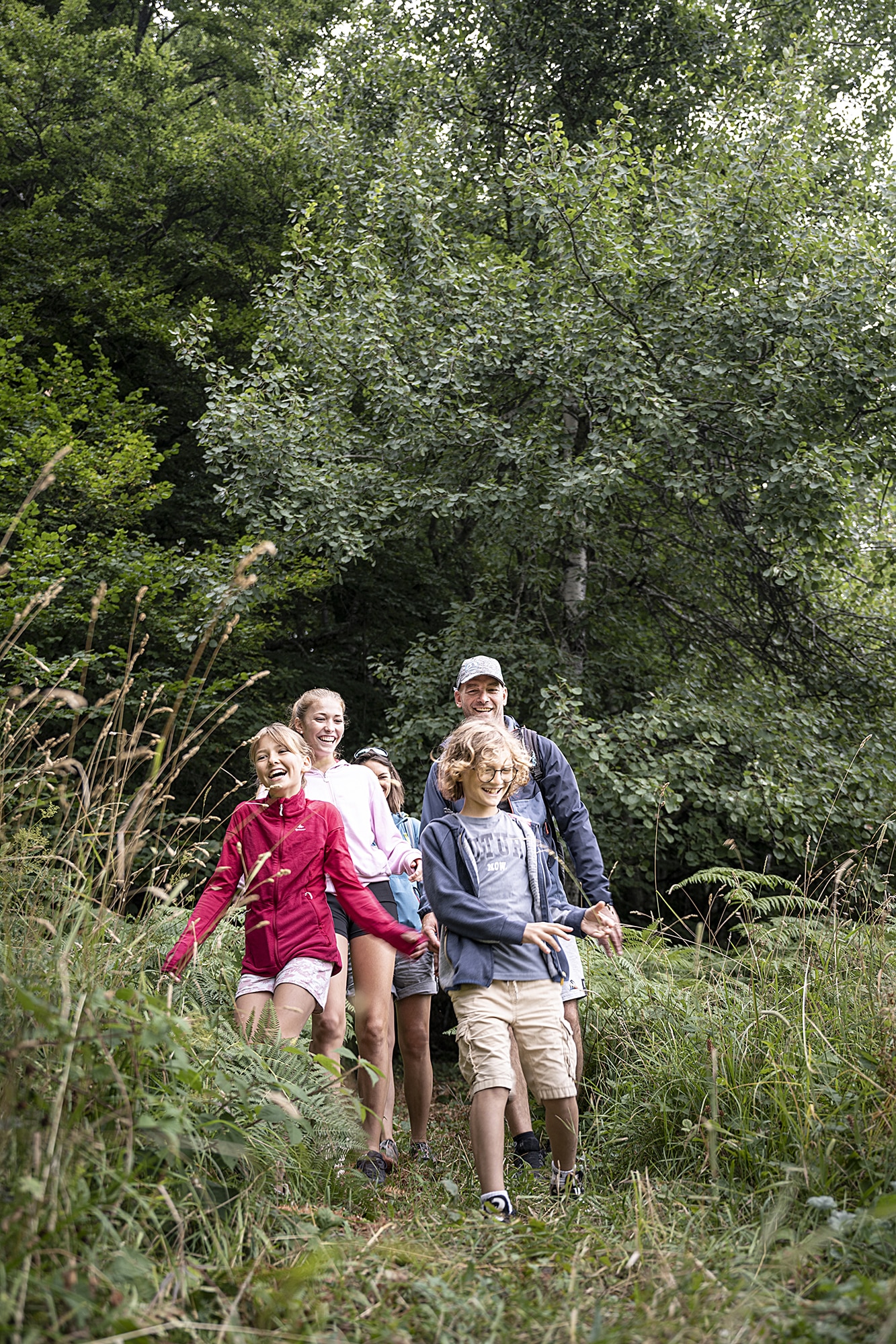 Balade en famille dans les bois